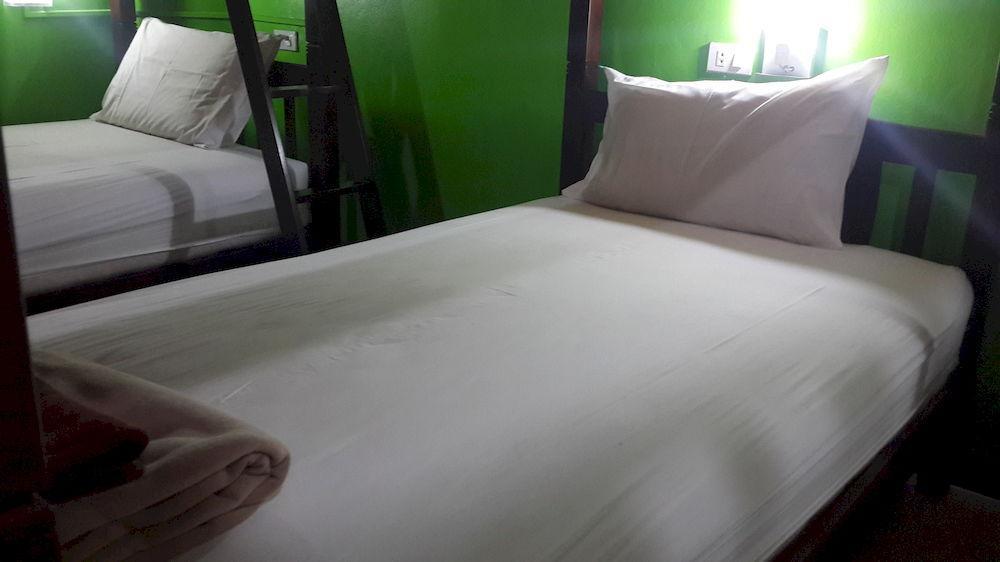 Silla Patong Hostel Luaran gambar
