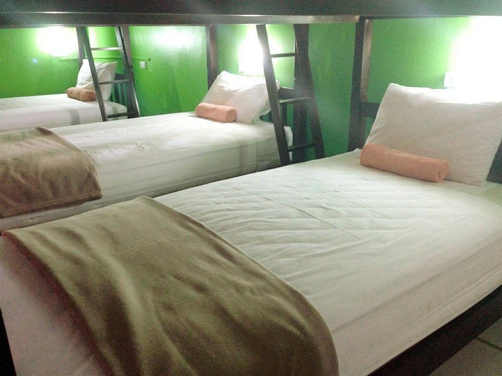 Silla Patong Hostel Luaran gambar