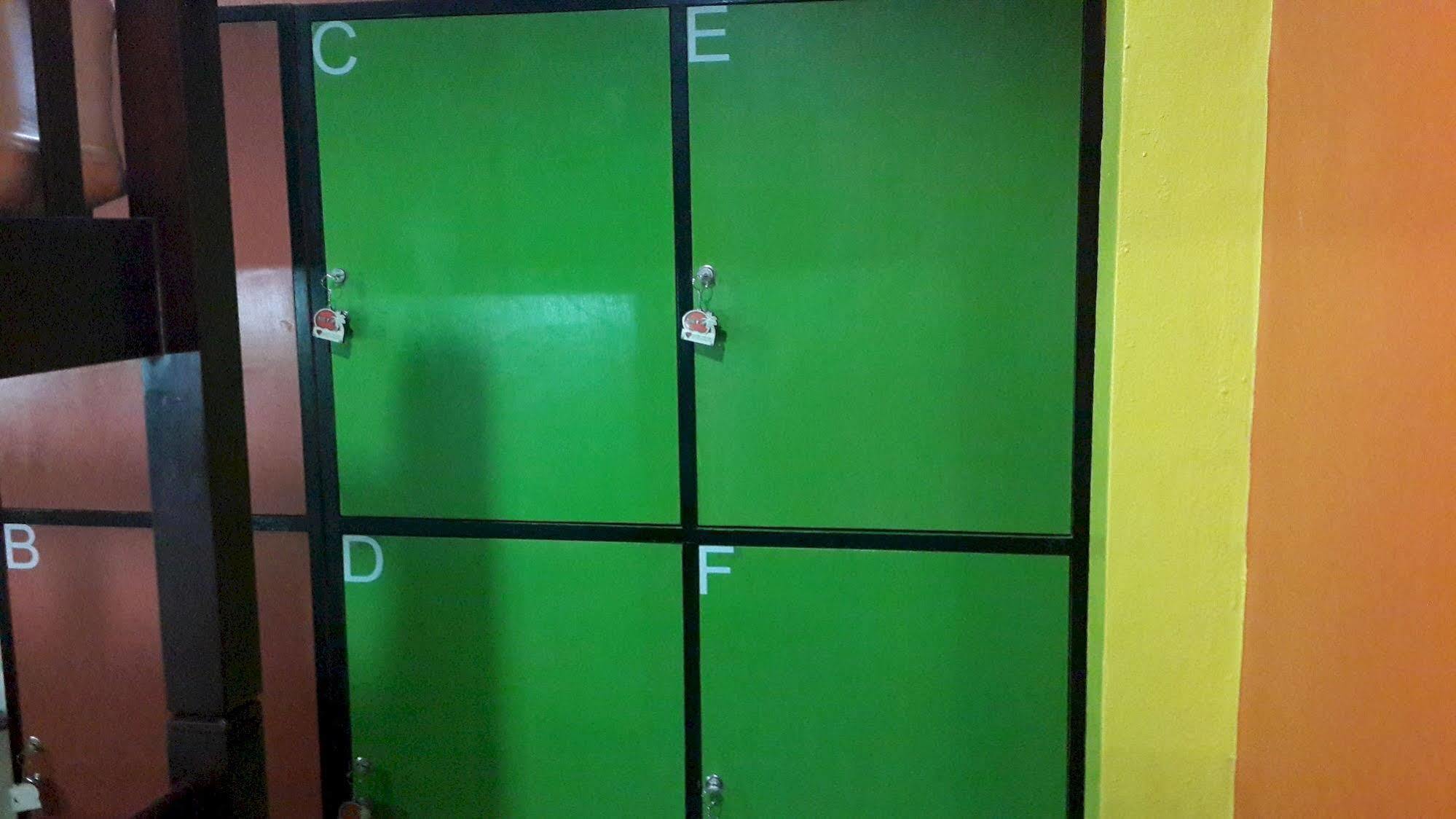 Silla Patong Hostel Luaran gambar