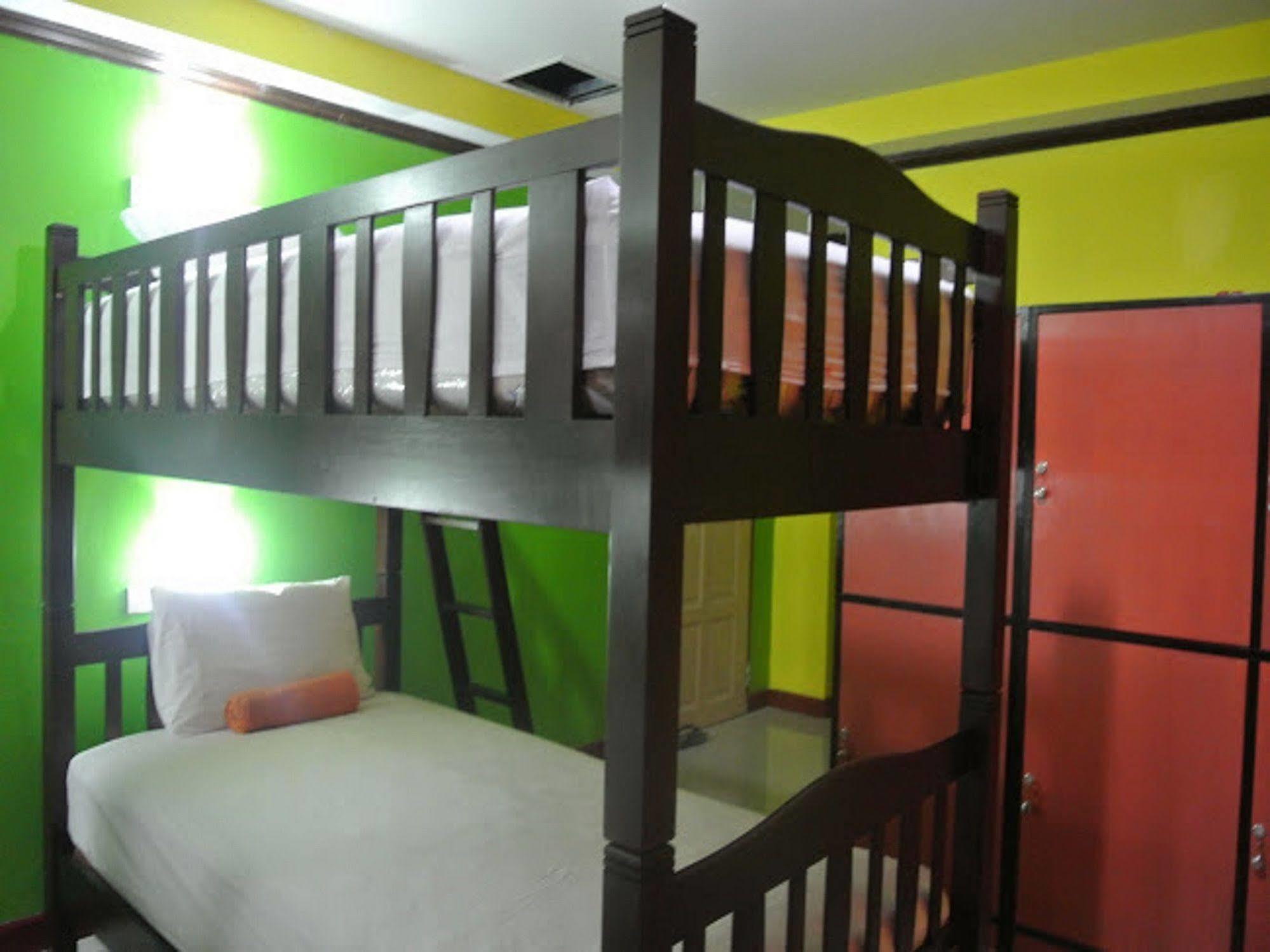 Silla Patong Hostel Luaran gambar