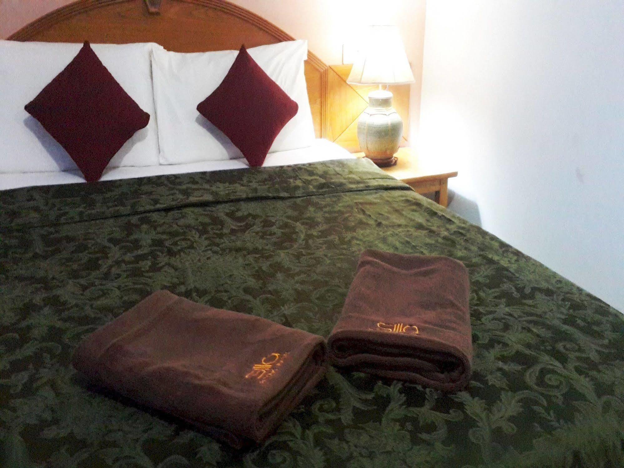 Silla Patong Hostel Luaran gambar