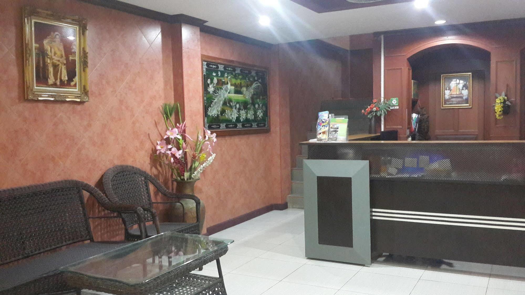 Silla Patong Hostel Luaran gambar